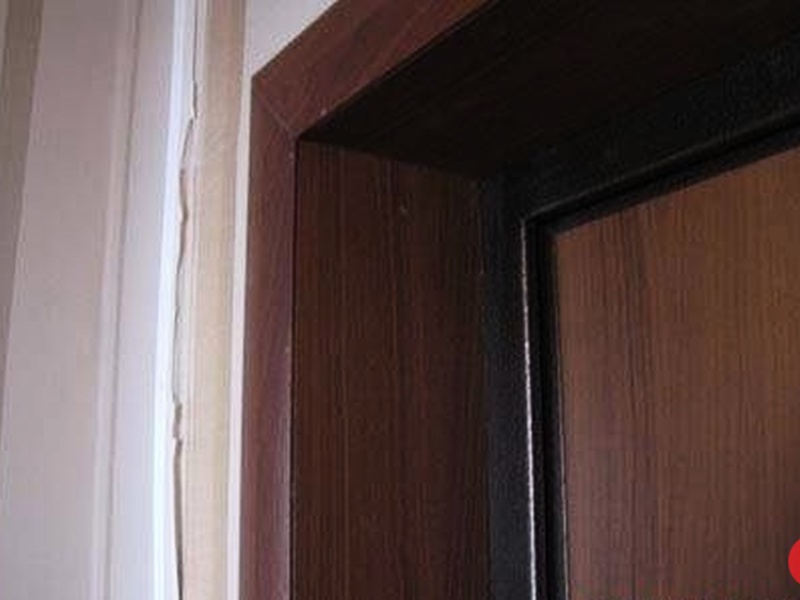 Отделка откосов входной двери изнутри: виды отделочного материала