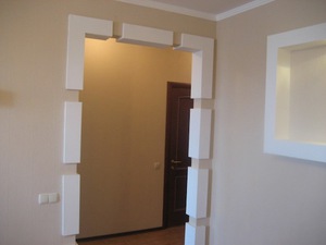 Дверной проём без двери: отделка и декор
